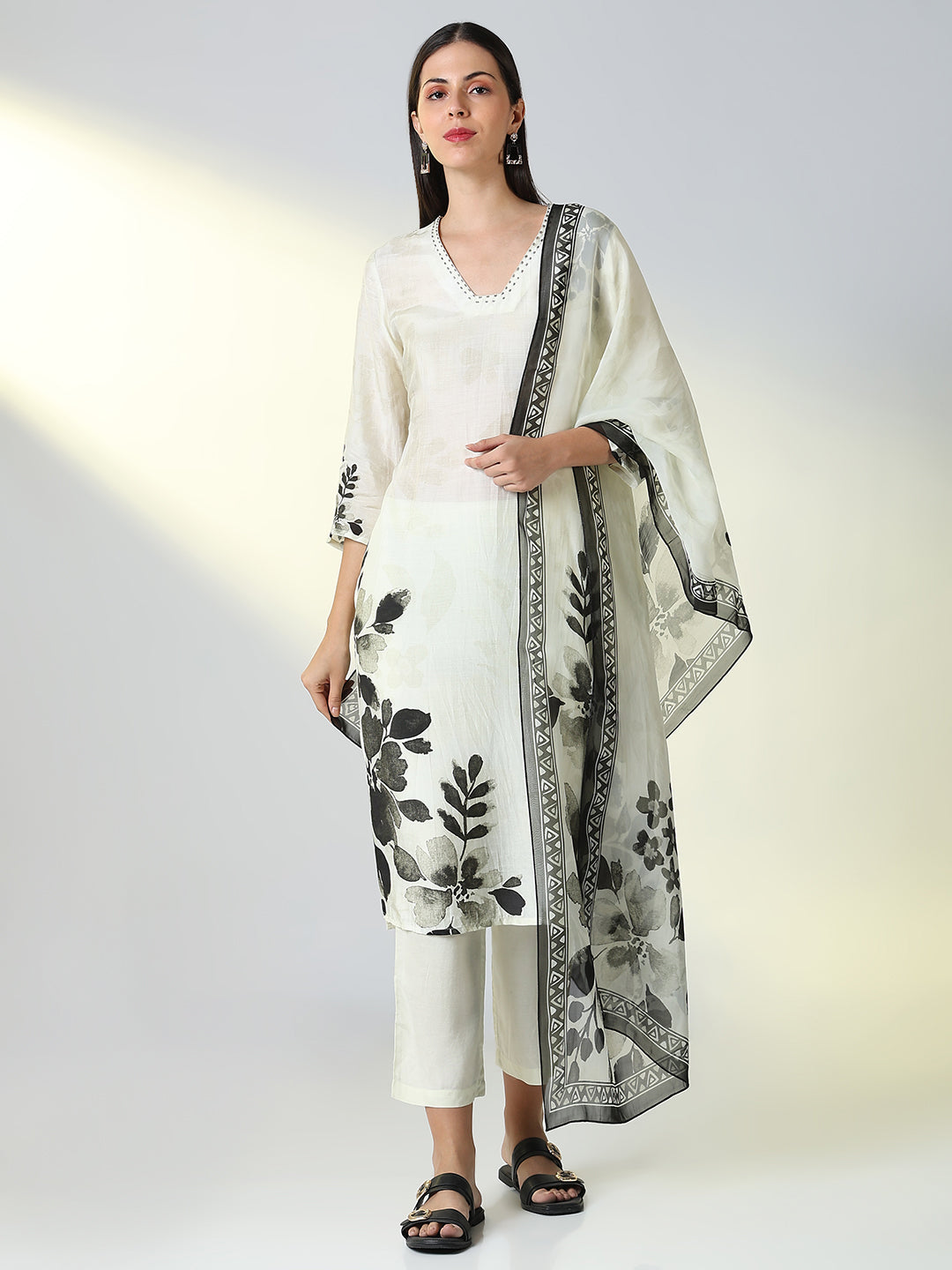 Women's Off White Floral Straight Kurta Set with Dupatta