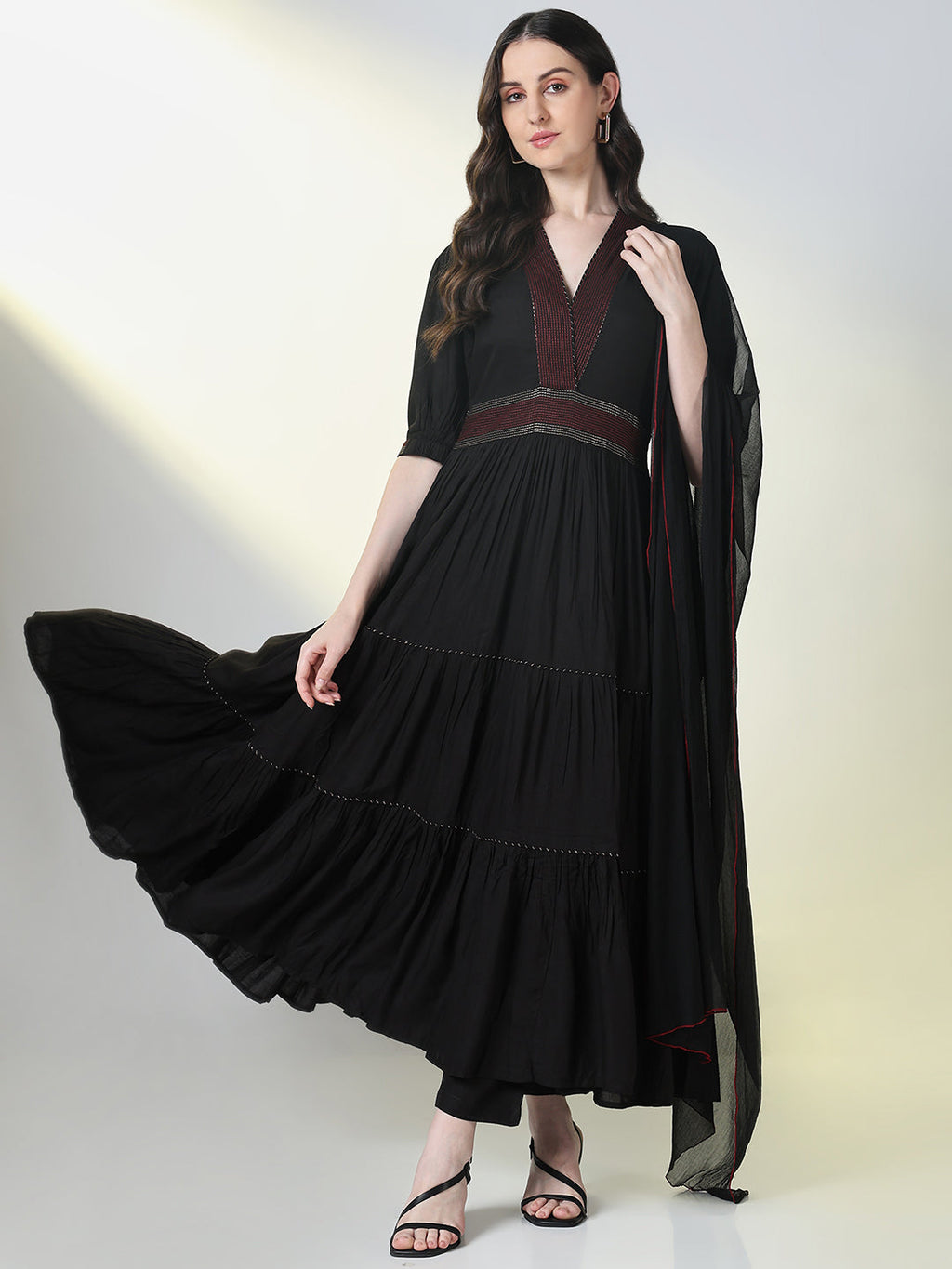 Women's Black Solid Anarkali Kurta Sets with Dupatta