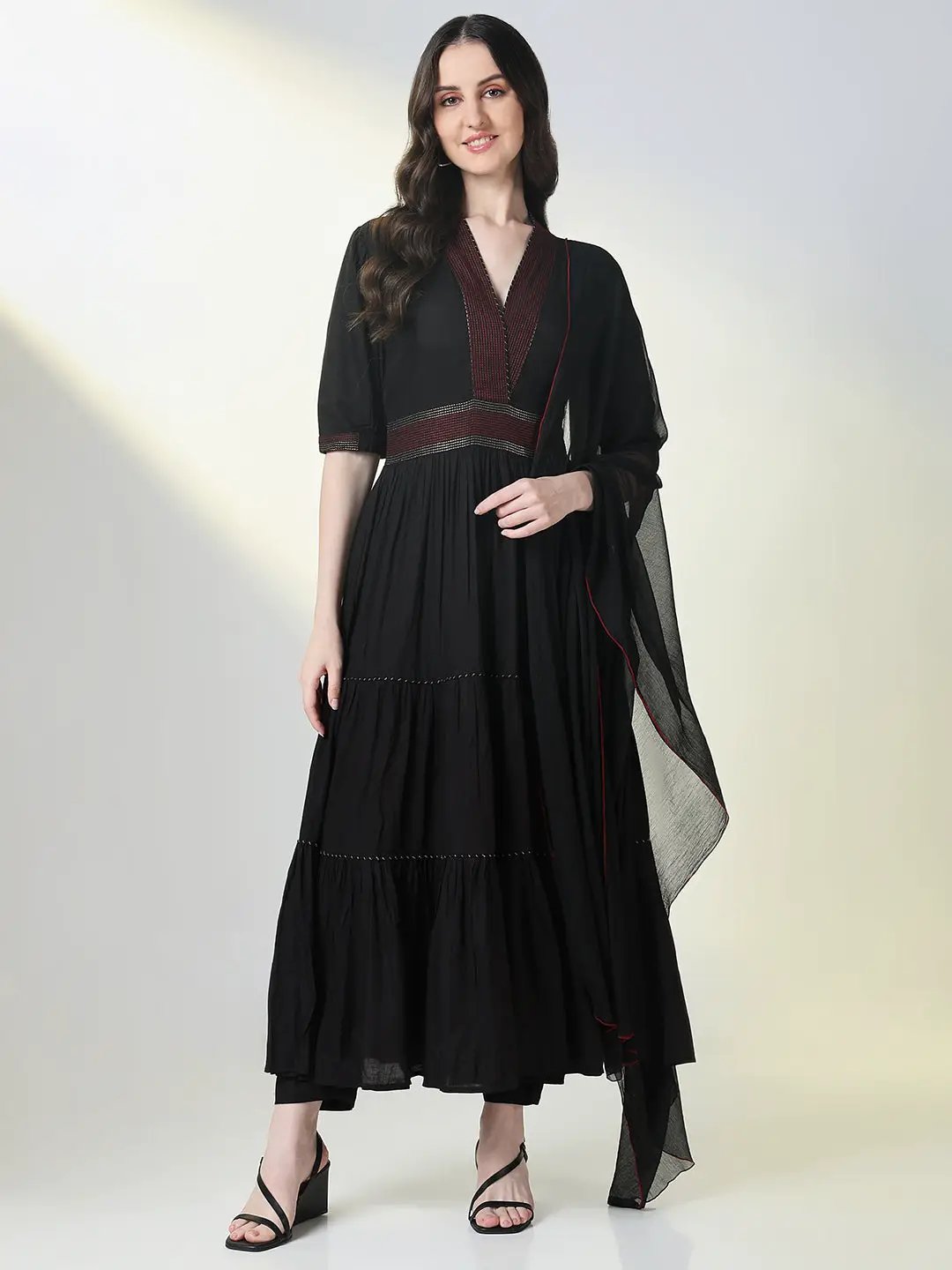 Women's Black Solid Anarkali Kurta Sets with Dupatta