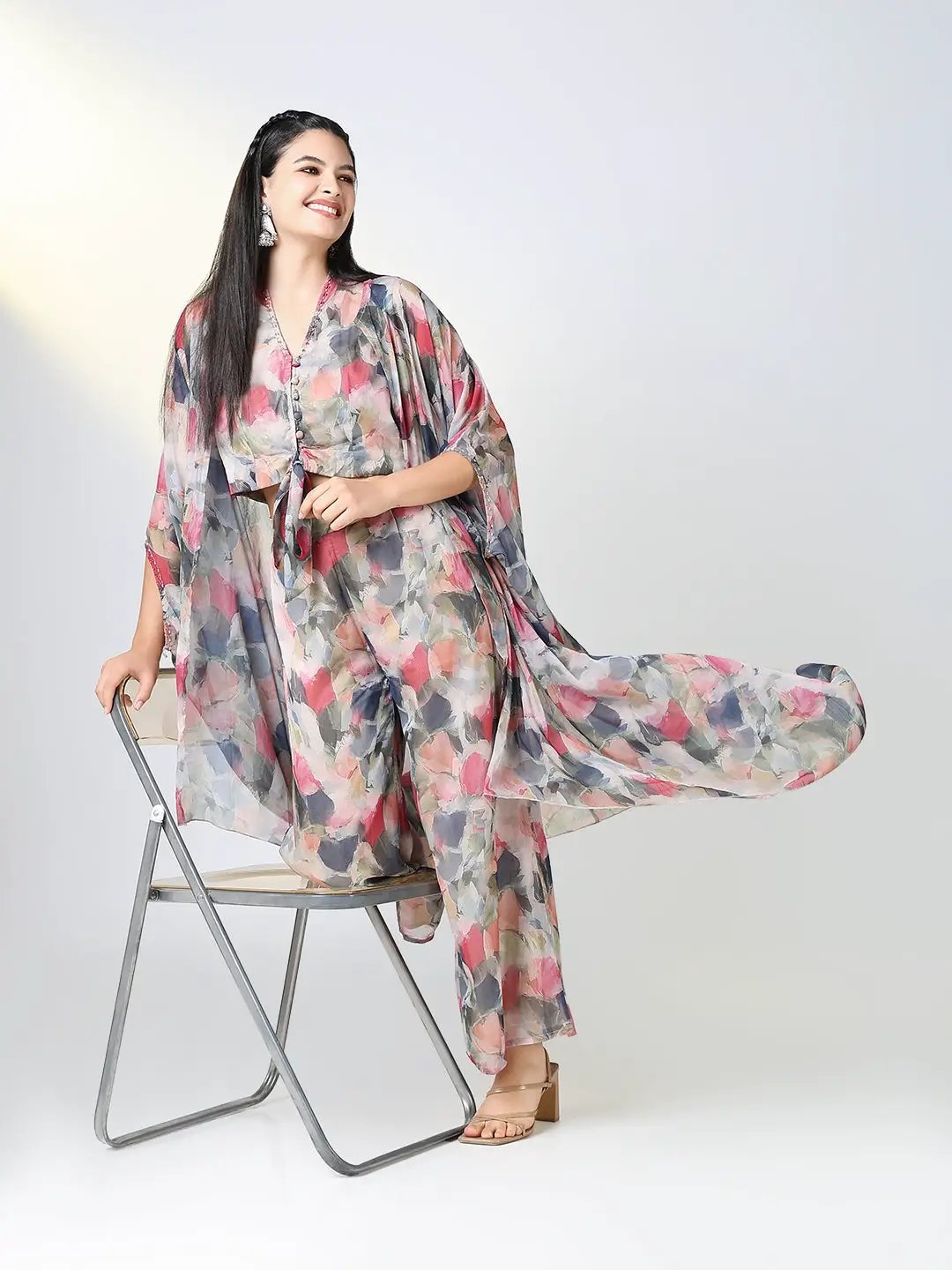 Women's Grey & Red Floral Printed Kurta Set with Overcoat