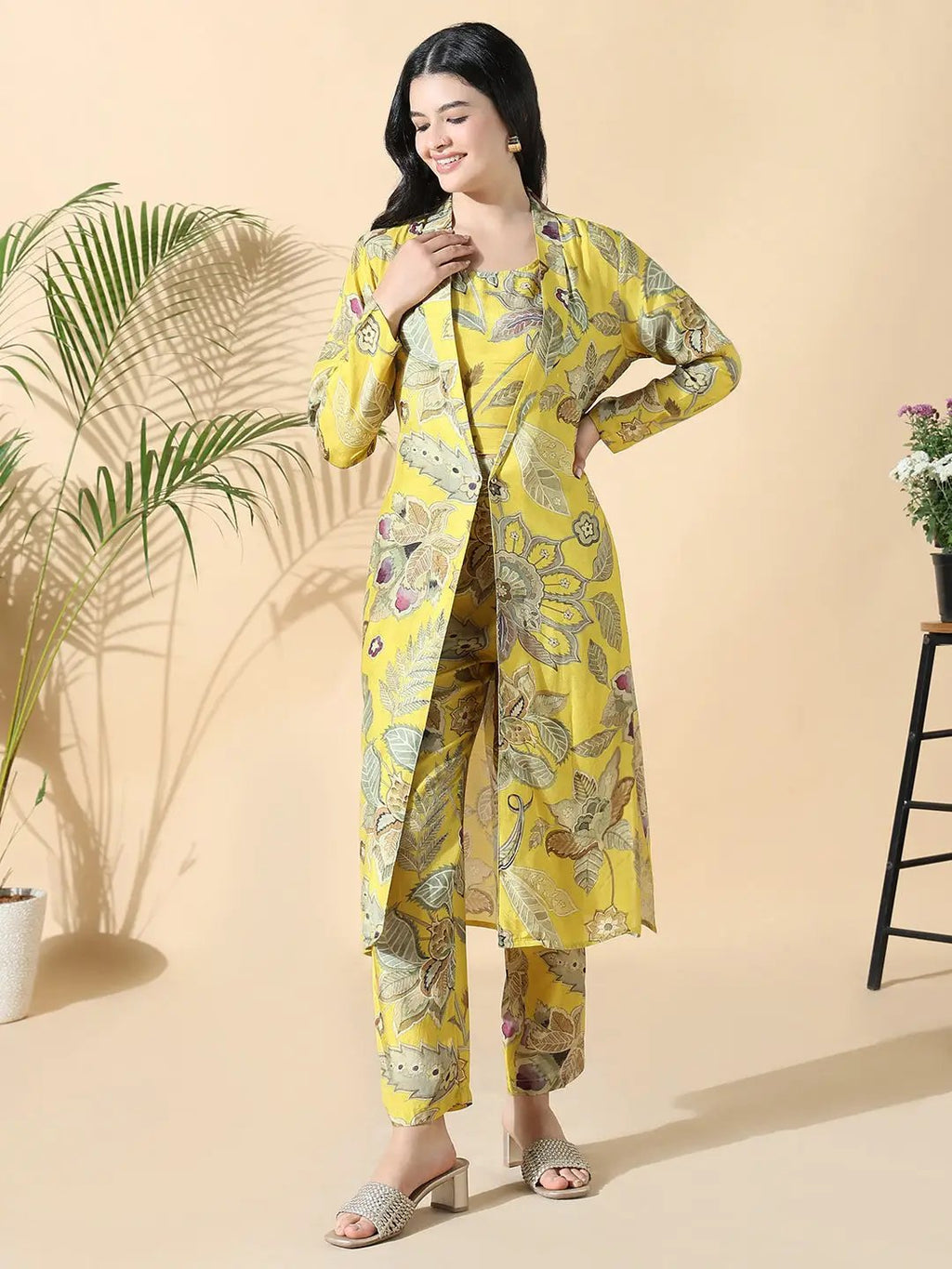 Women's Yellow Printed Kurta Set with Shrug