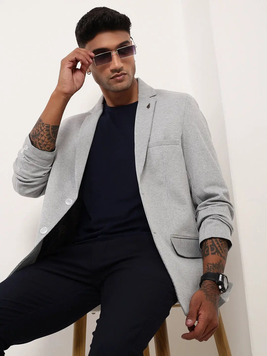 Men's Grey Self Design Slim Fit Single-Breasted Cotton Blazer