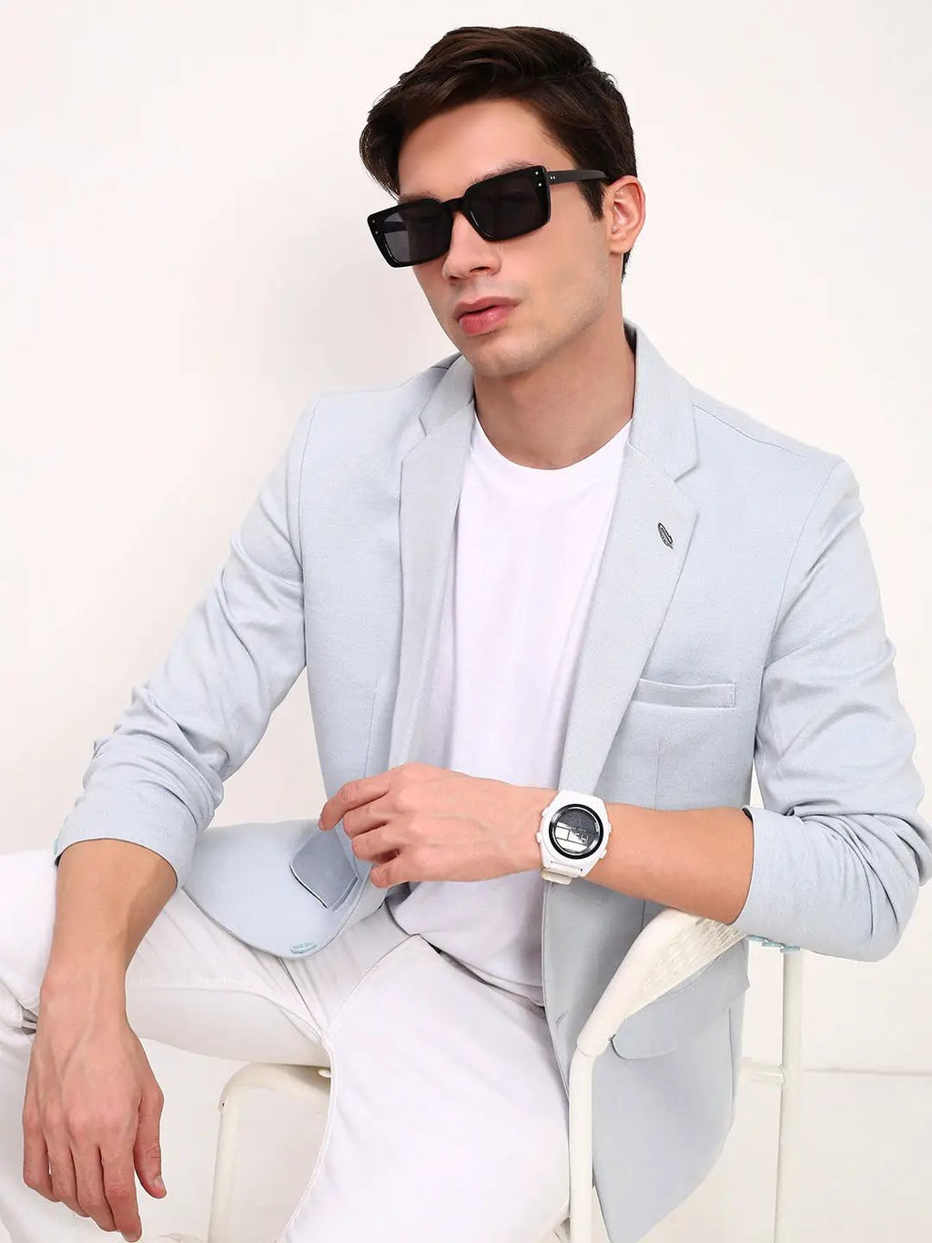 Men's Blue Solid Slim-Fit Single Breasted Blazer