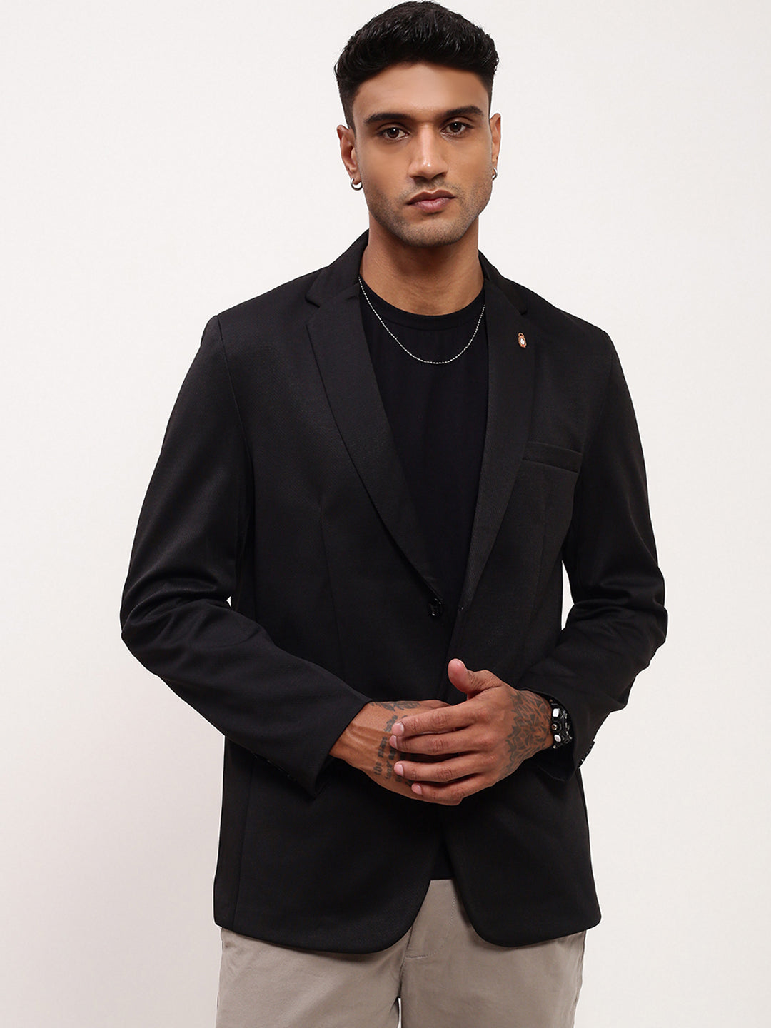 Men's Black Solid Self Design Single Breasted Blazer