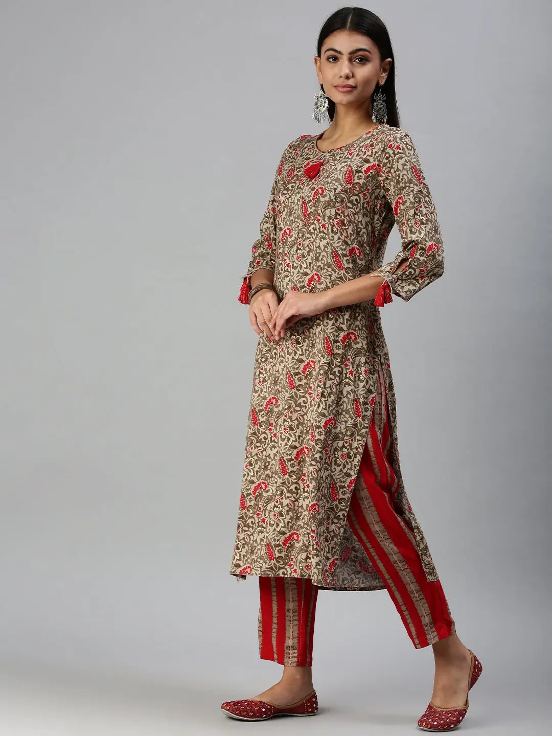 Women's Beige Floral Thread Work Kurta Sets with Dupatta