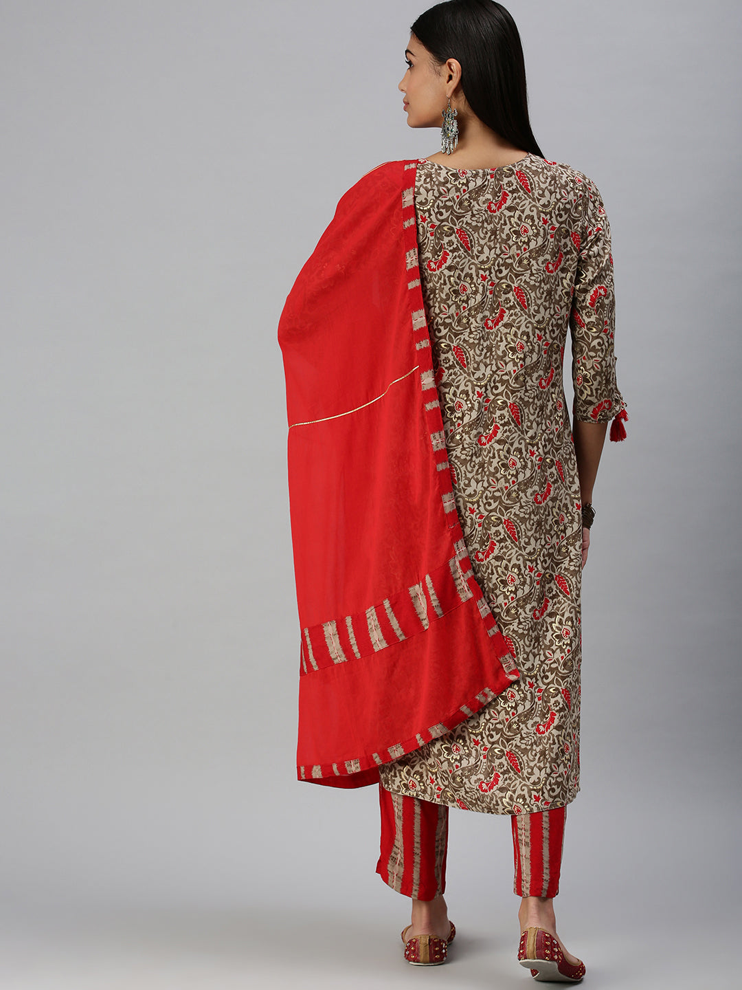 Women's Beige Floral Thread Work Kurta Sets with Dupatta