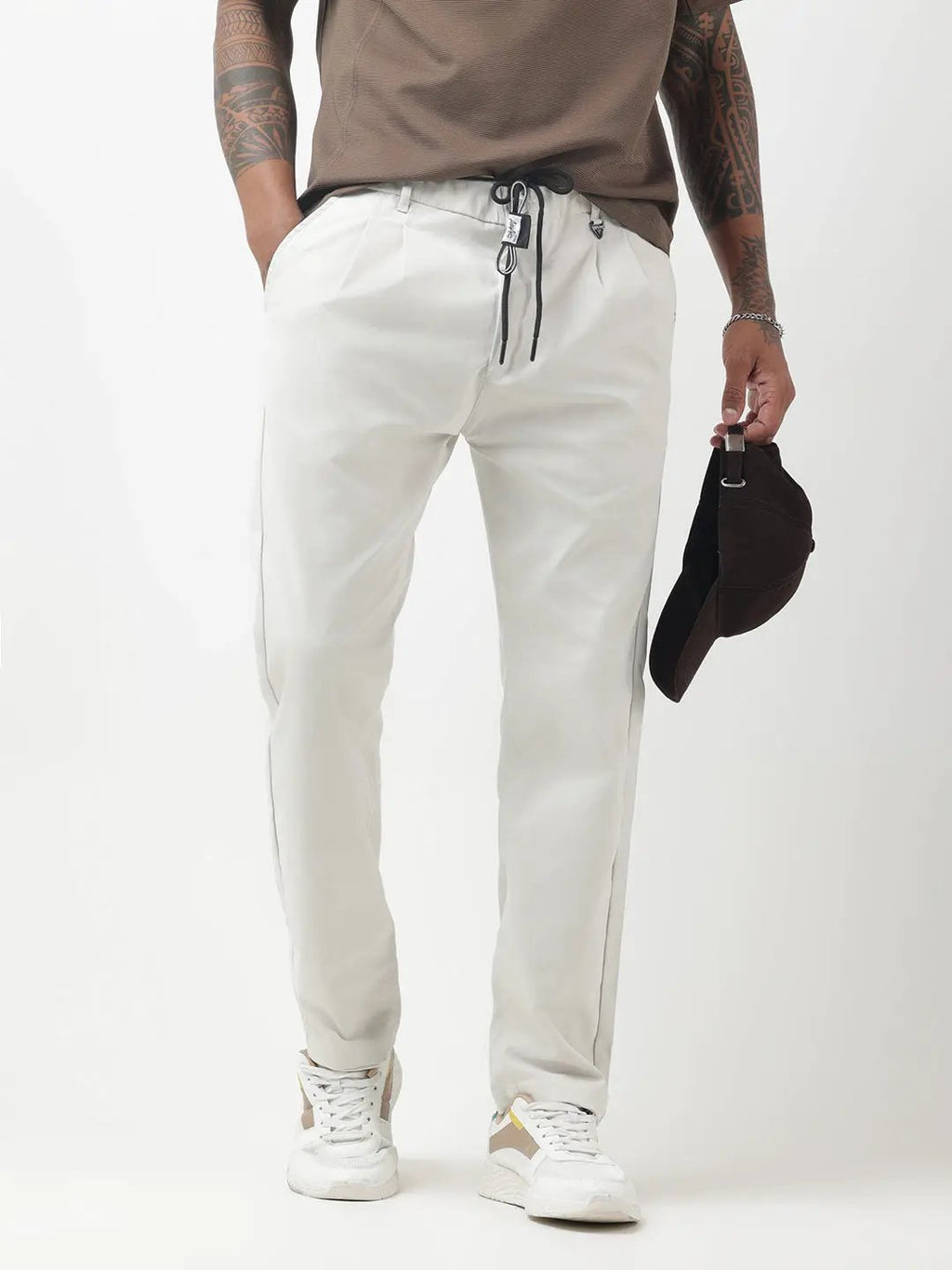 Men's Off-White Slim Fit Trouser with Drawstring