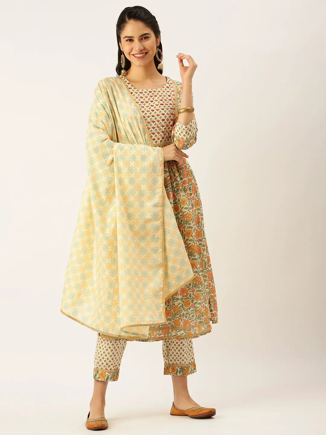Women's Cream Printed Gotta Patti Kurti Sets with Dupatta
