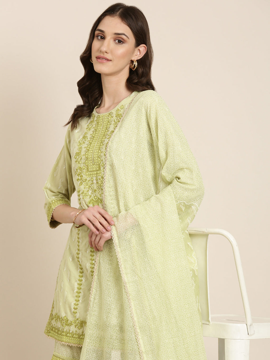 Women's Green Paisley Printed Sequinned Thread Work Kurta Set