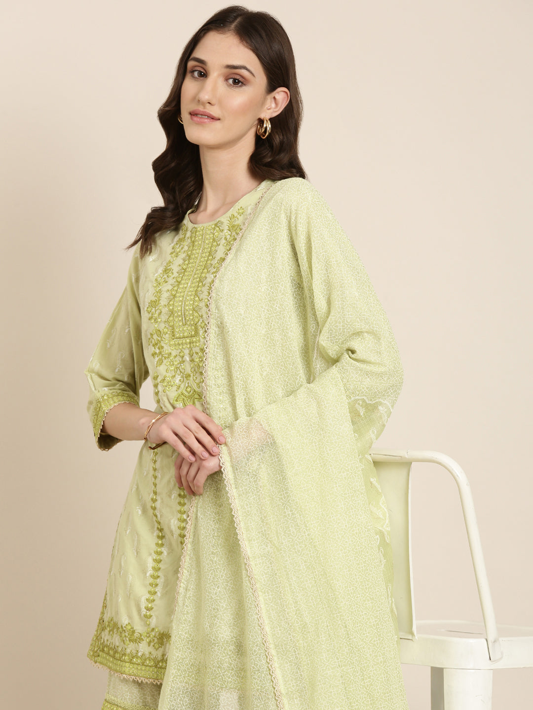 Women's Green Paisley Printed Sequinned Thread Work Kurta Set