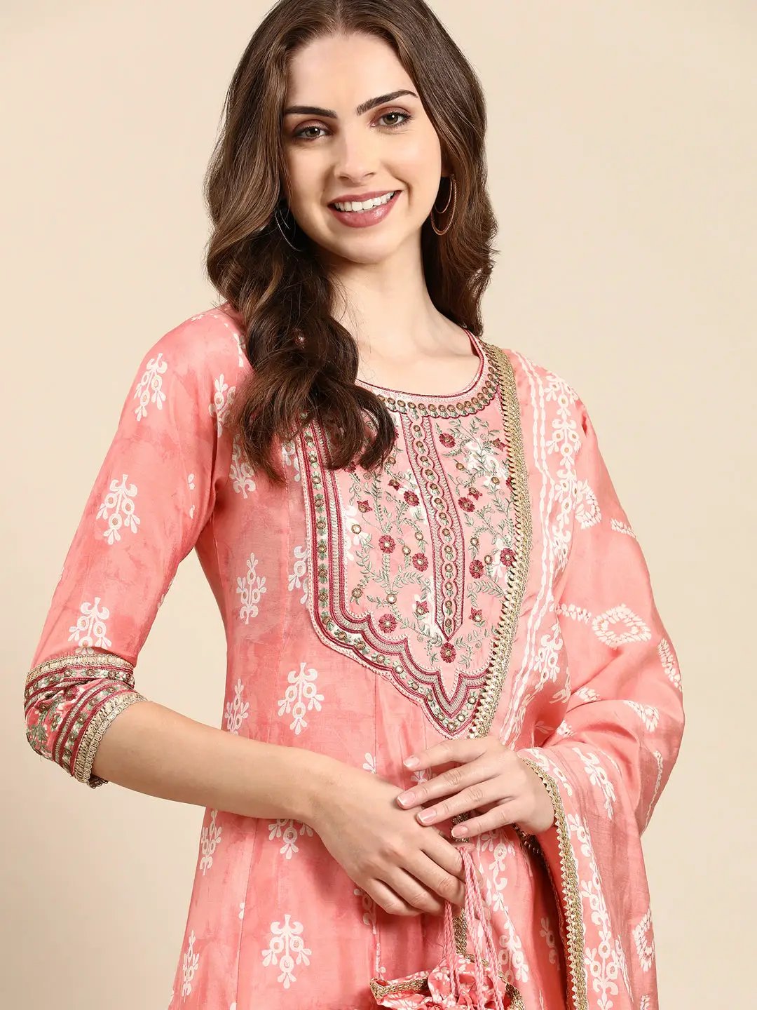 Women's Peach Ethnic Motifs Printed Thread & Mirror Work Kurta Set With Dupatta