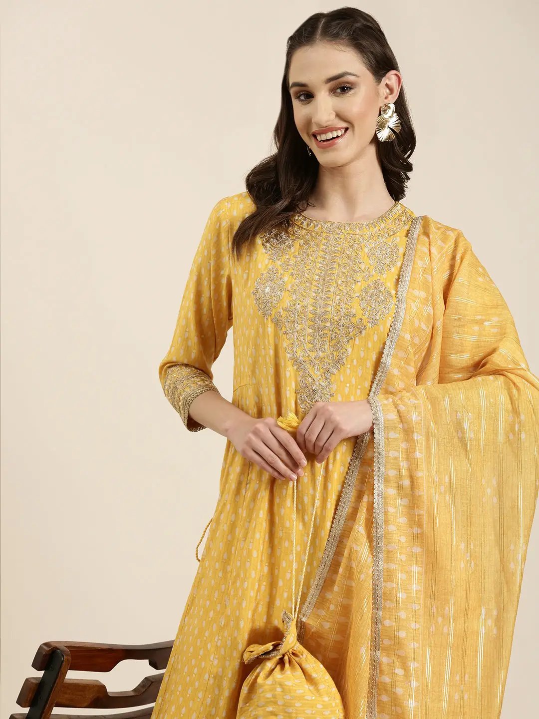 Women's Yellow Geometrical Printed Thread Work Straight Kurta Set with Dupatta