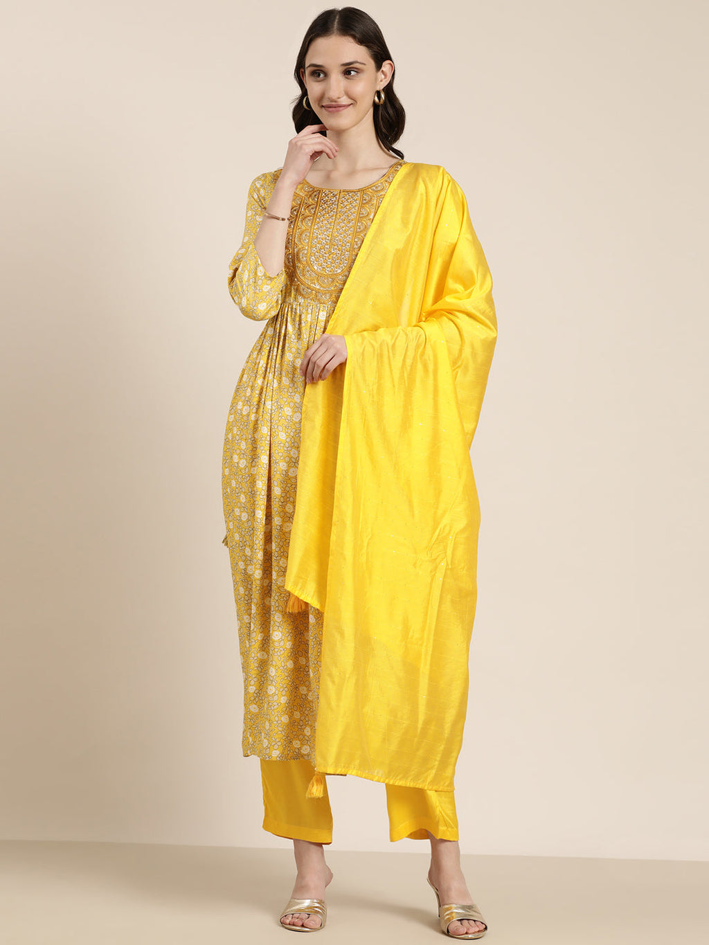 Women's Yellow Floral Printed Regular Thread Work Kurta Set With Dupatta