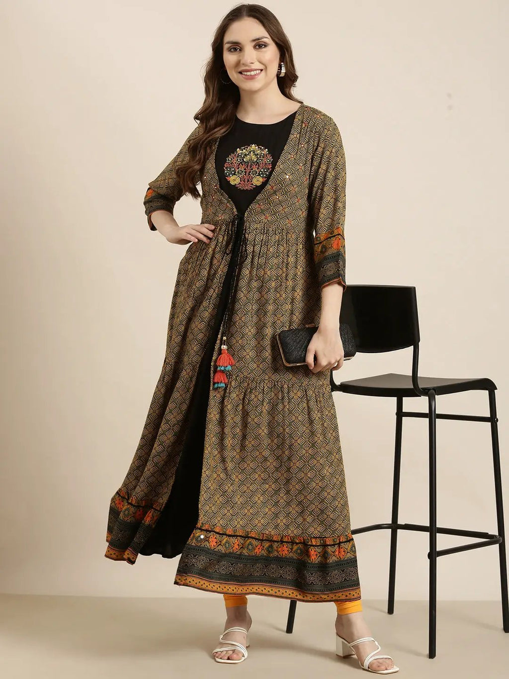 Women's Anarkali Black Solid Kurta Comes With Overcoat