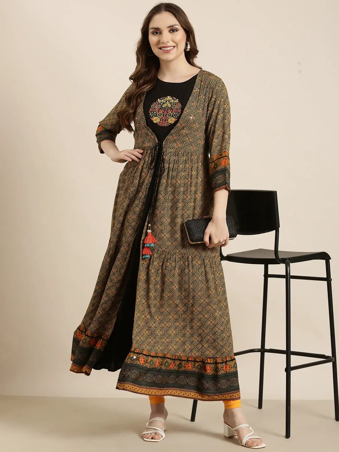 Women's Anarkali Black Solid Kurta Comes With Overcoat