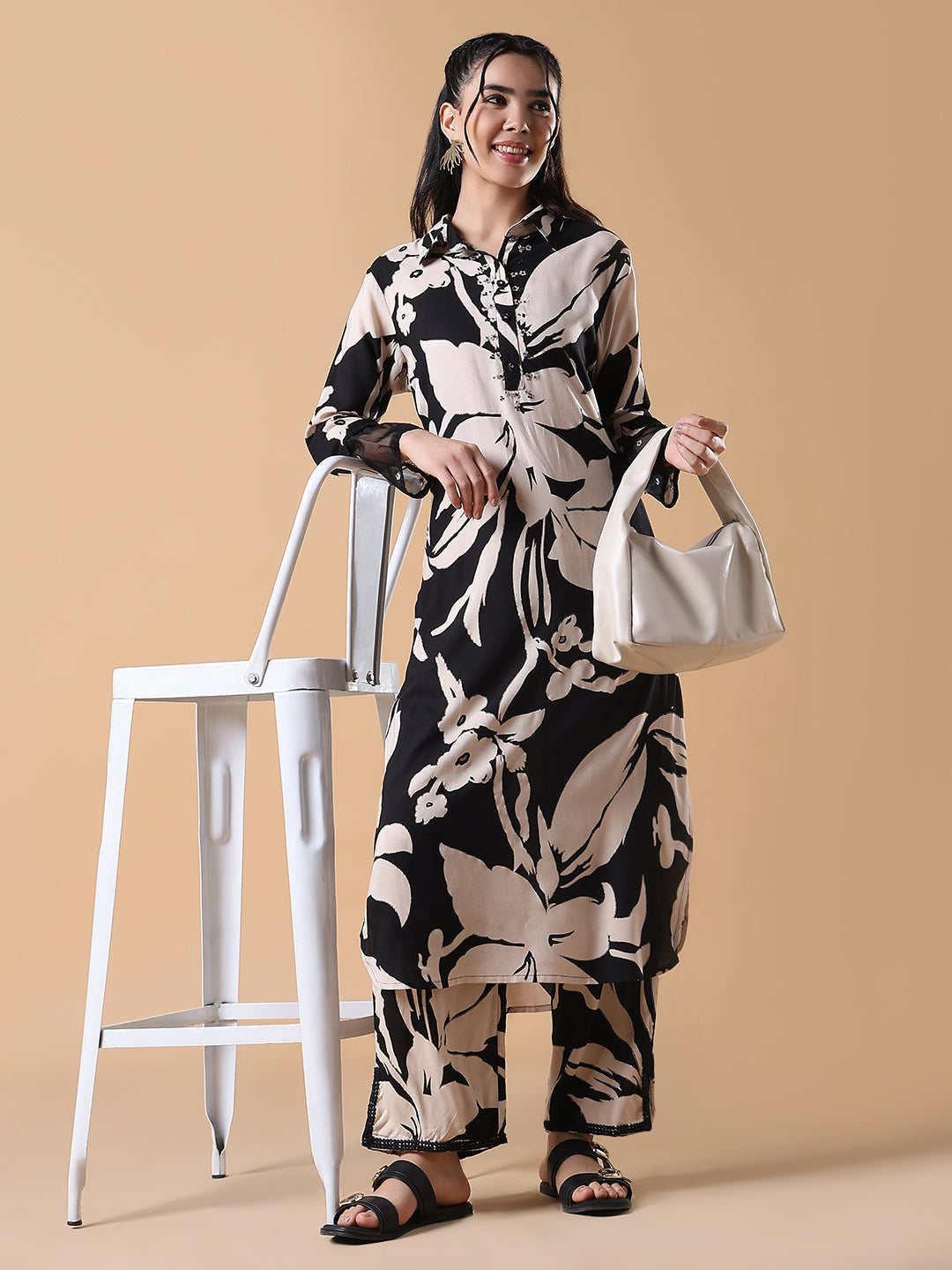 Women's Floral Straight Black & White Kurta Set