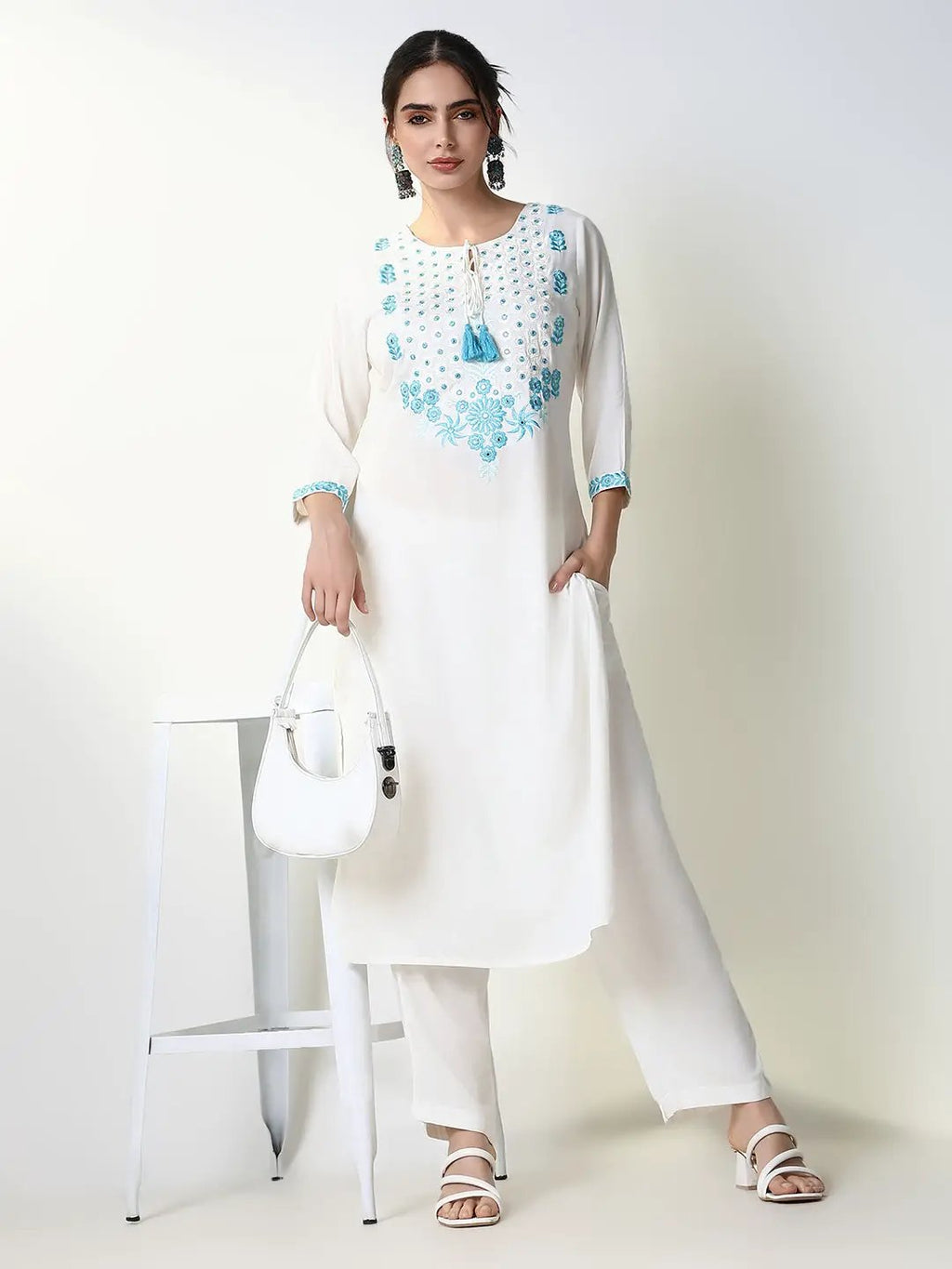 Women's Floral White Straight Kurta Set