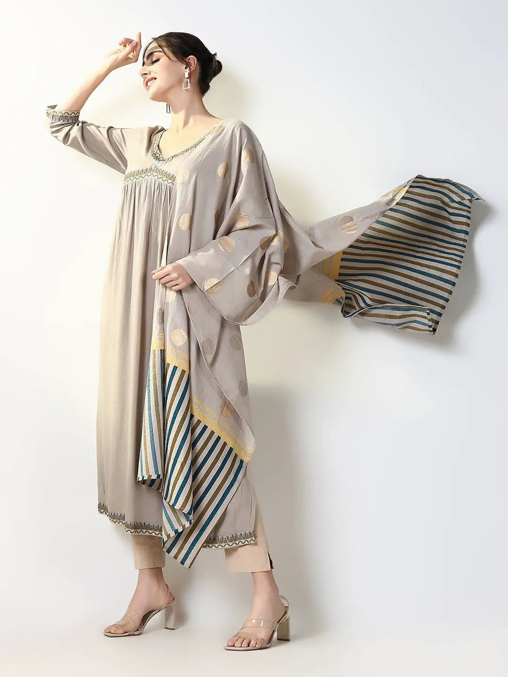 Women's Ethnic Grey Solid Anarkali Kurta with Dupatta