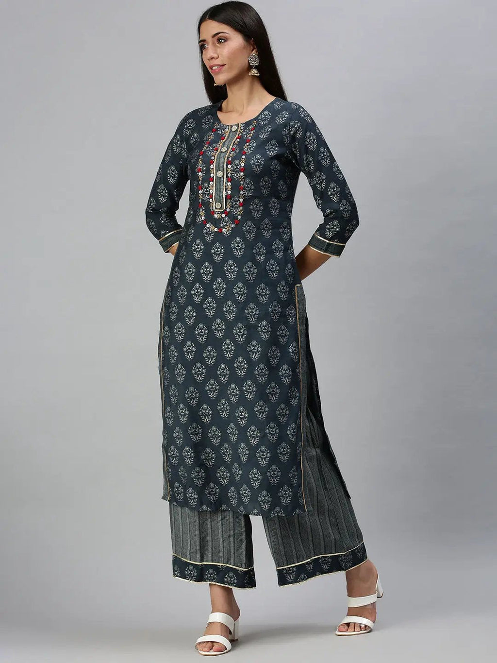 Women's Blue Ethnic Motifs Embroidered Thread Work Kurta Sets with Dupatta