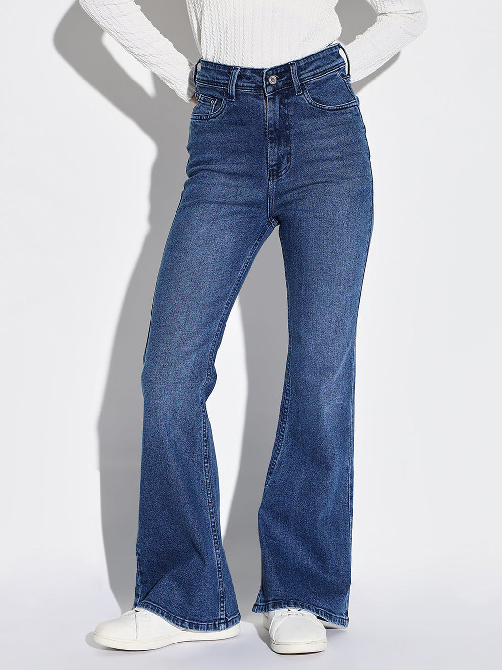 Women's Blue Cotton Mid-Rise Comfort Bootcut Light Fade Acid Wash Stretchable Jeans