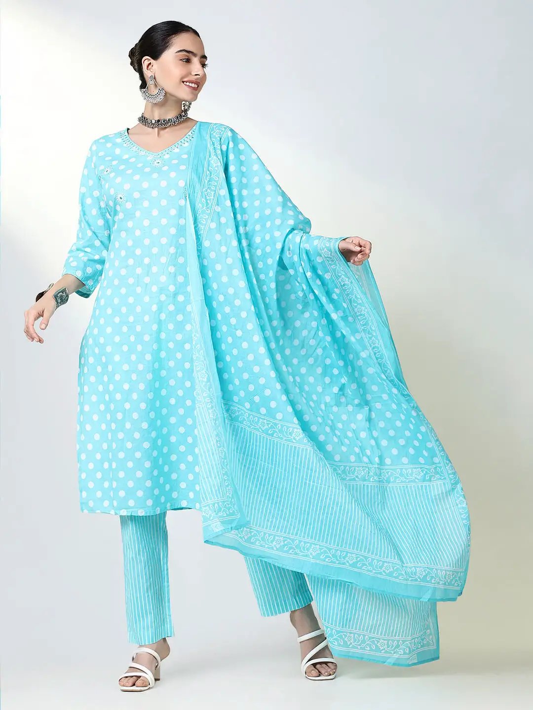 Women's Printed Blue Straight Kurta Set with Dupatta