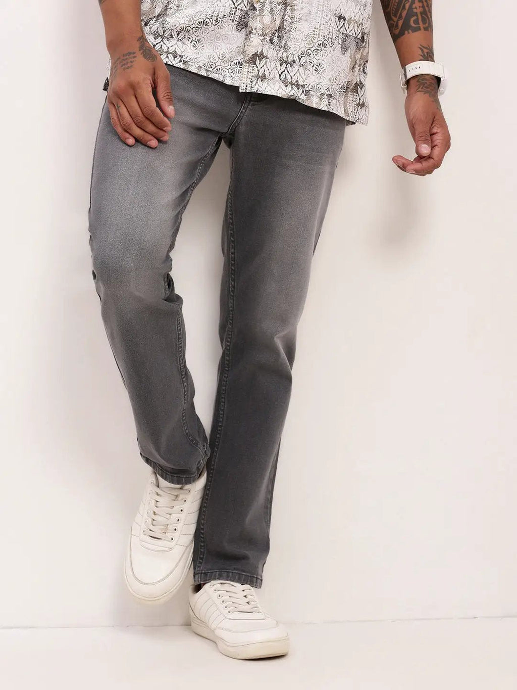 Men's Grey Solid Straight Fit Heavy Fade Acid Wash Jeans