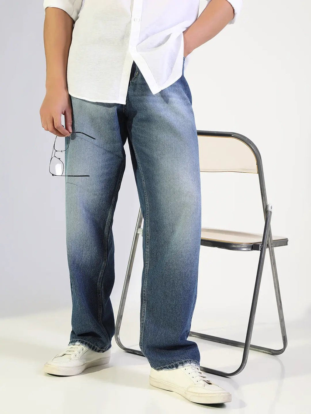 Men's Blue Faded Wash Straight Fit Jeans