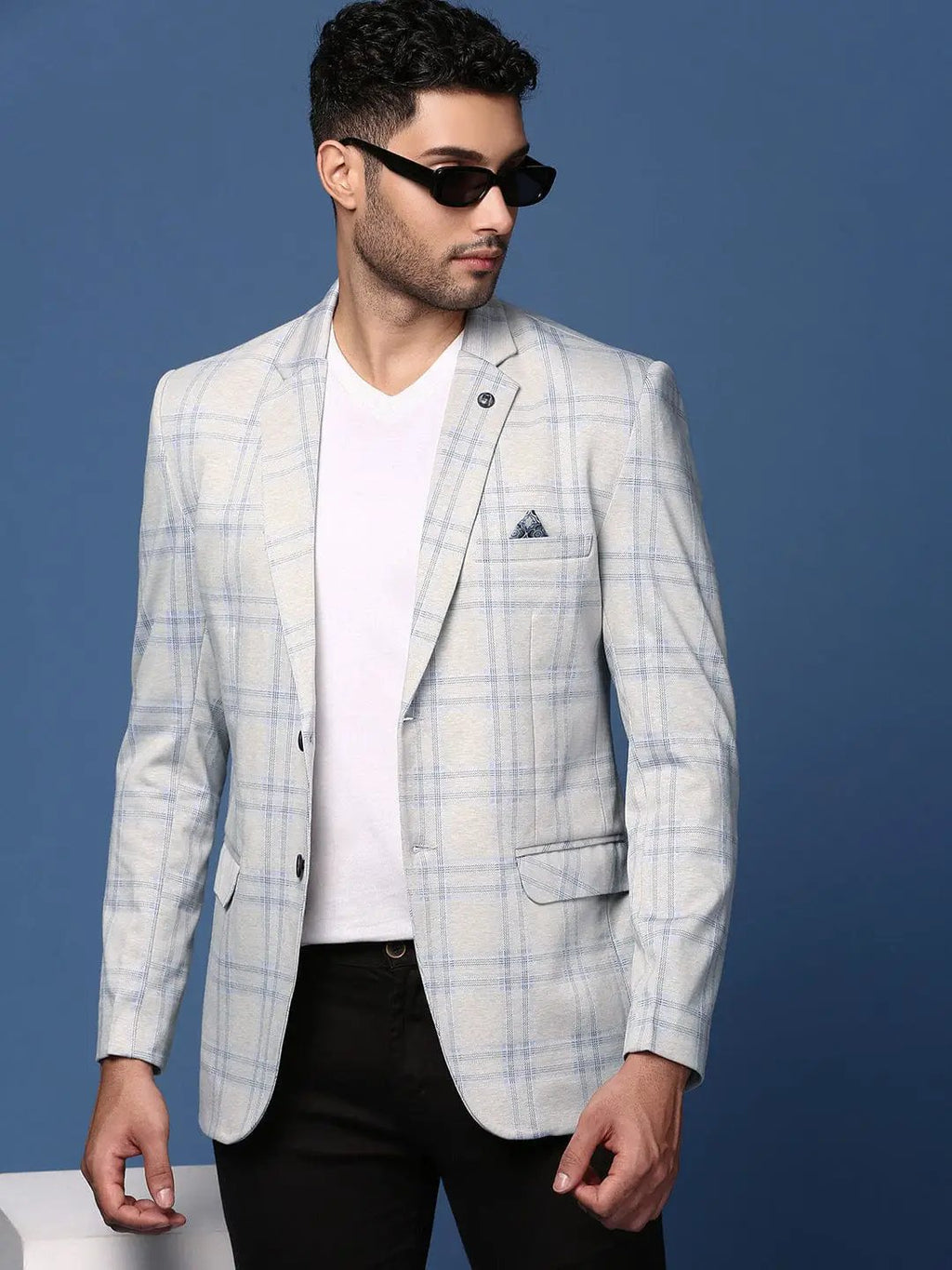 Men's Grey Slim Fit Self Designed Single Breasted Blazer