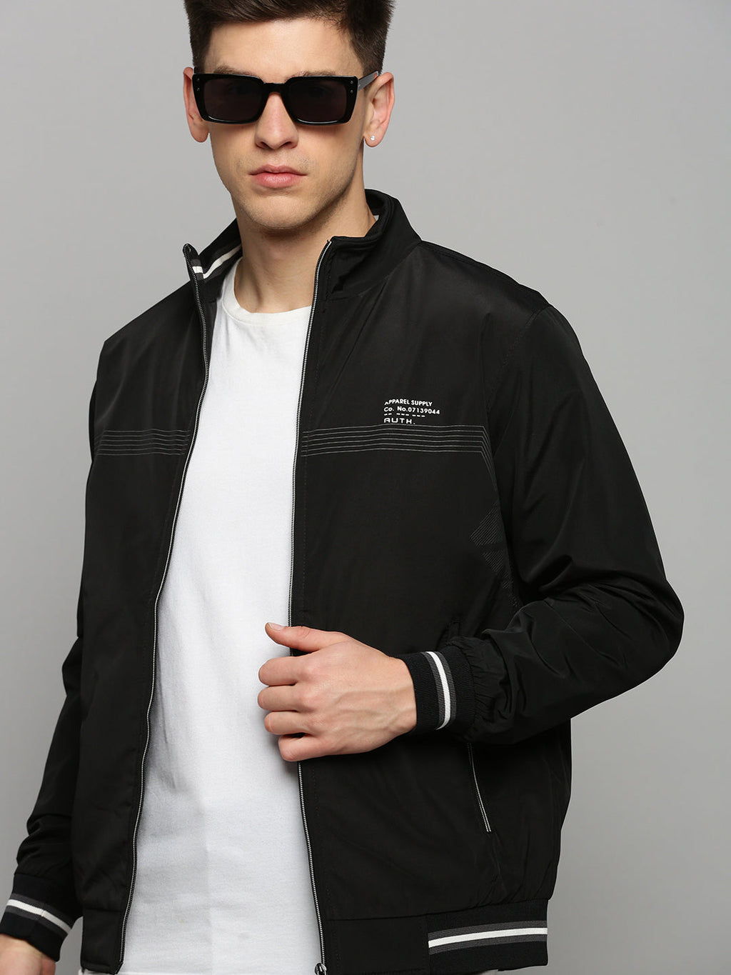 Men's Mock Collar Solid Black Padded Jacket