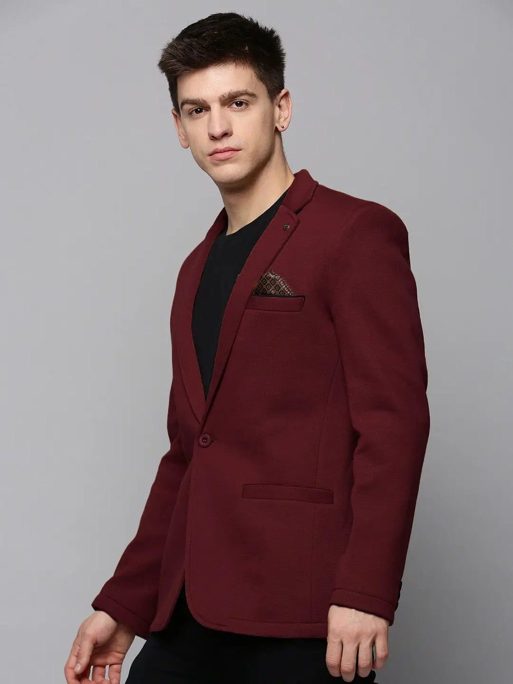 Men's Maroon Solid Single Breasted Blazer