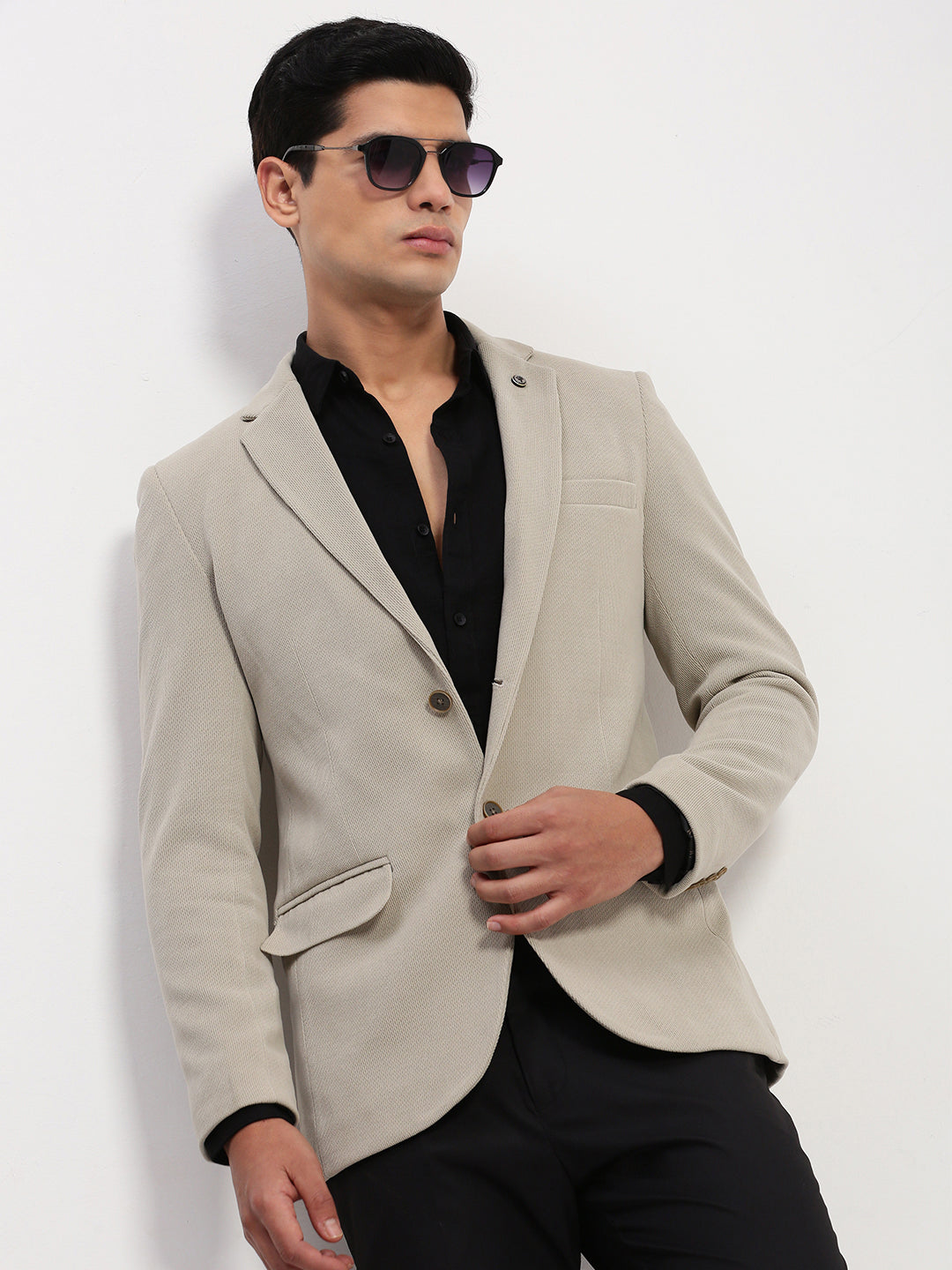 Men's Cream Solid Single Breasted Blazer