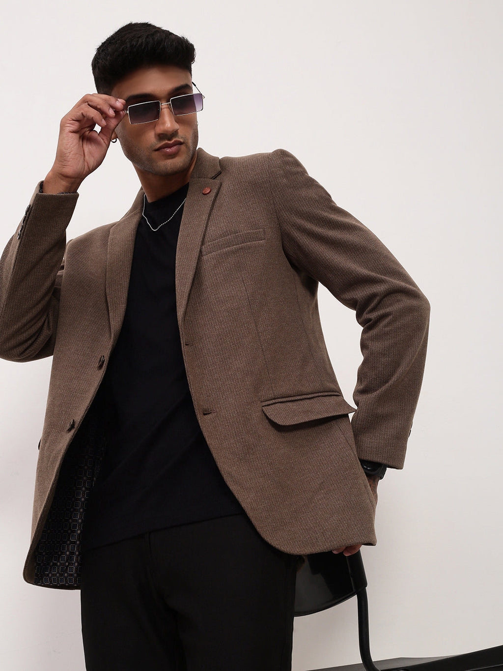 Men's Brown Solid Notched Lapel Single Breasted Blazer