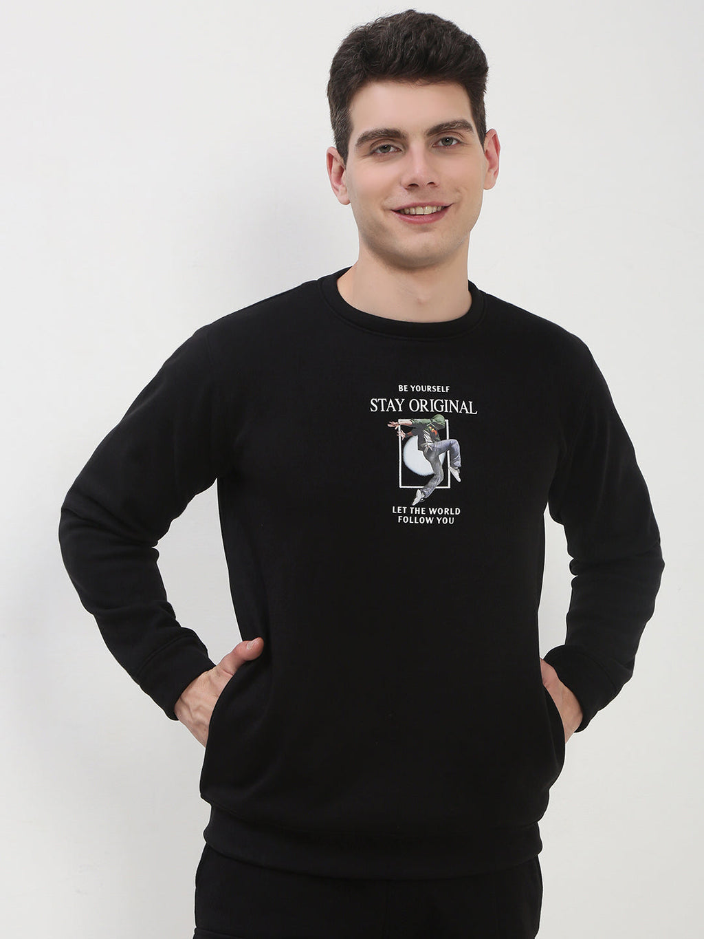 Men's Black Graphic Print Round Neck Pullover Sweatshirt