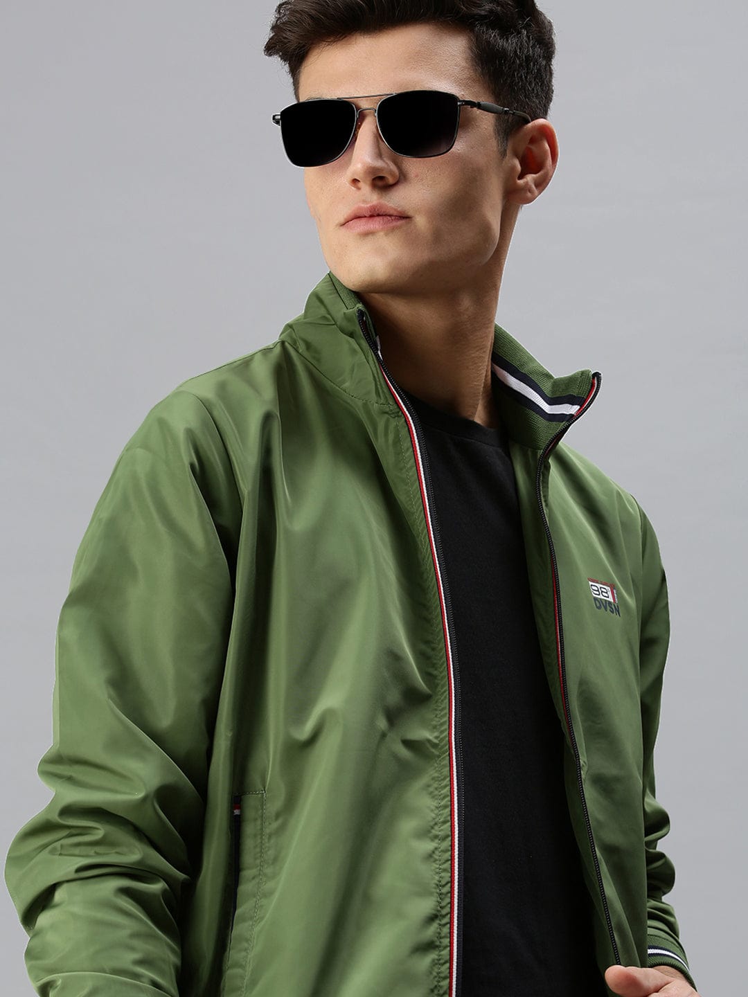 Men's Solid Green Sporty Jacket