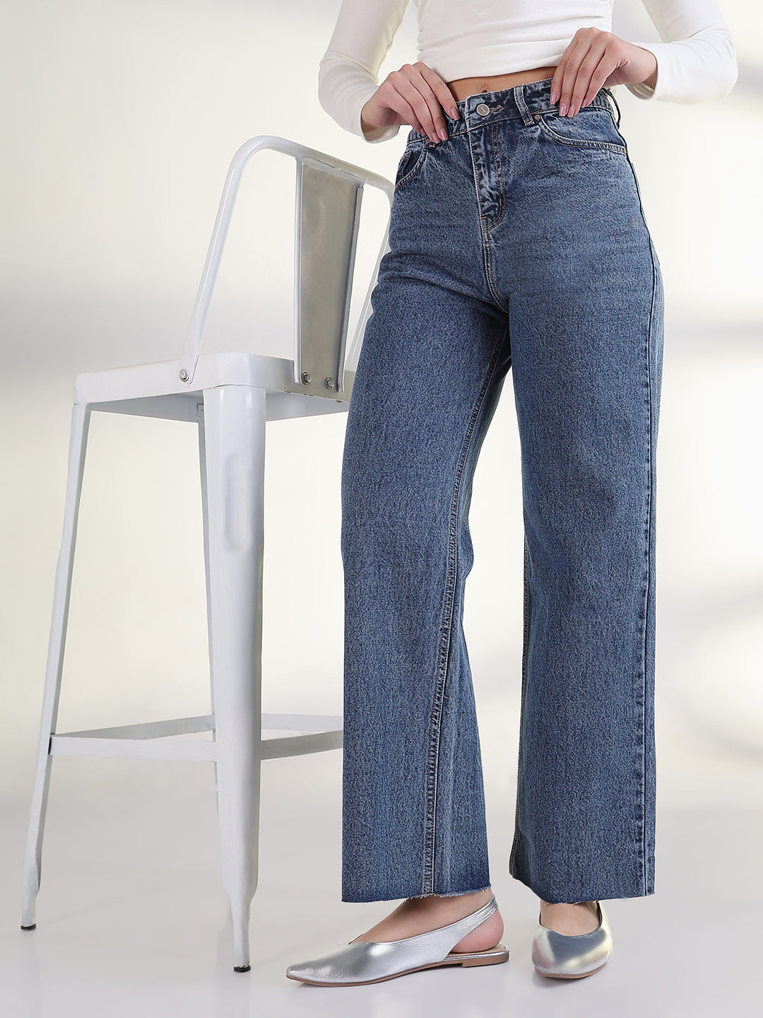 Women's Solid Blue Raw Hem Straight Fit Jean