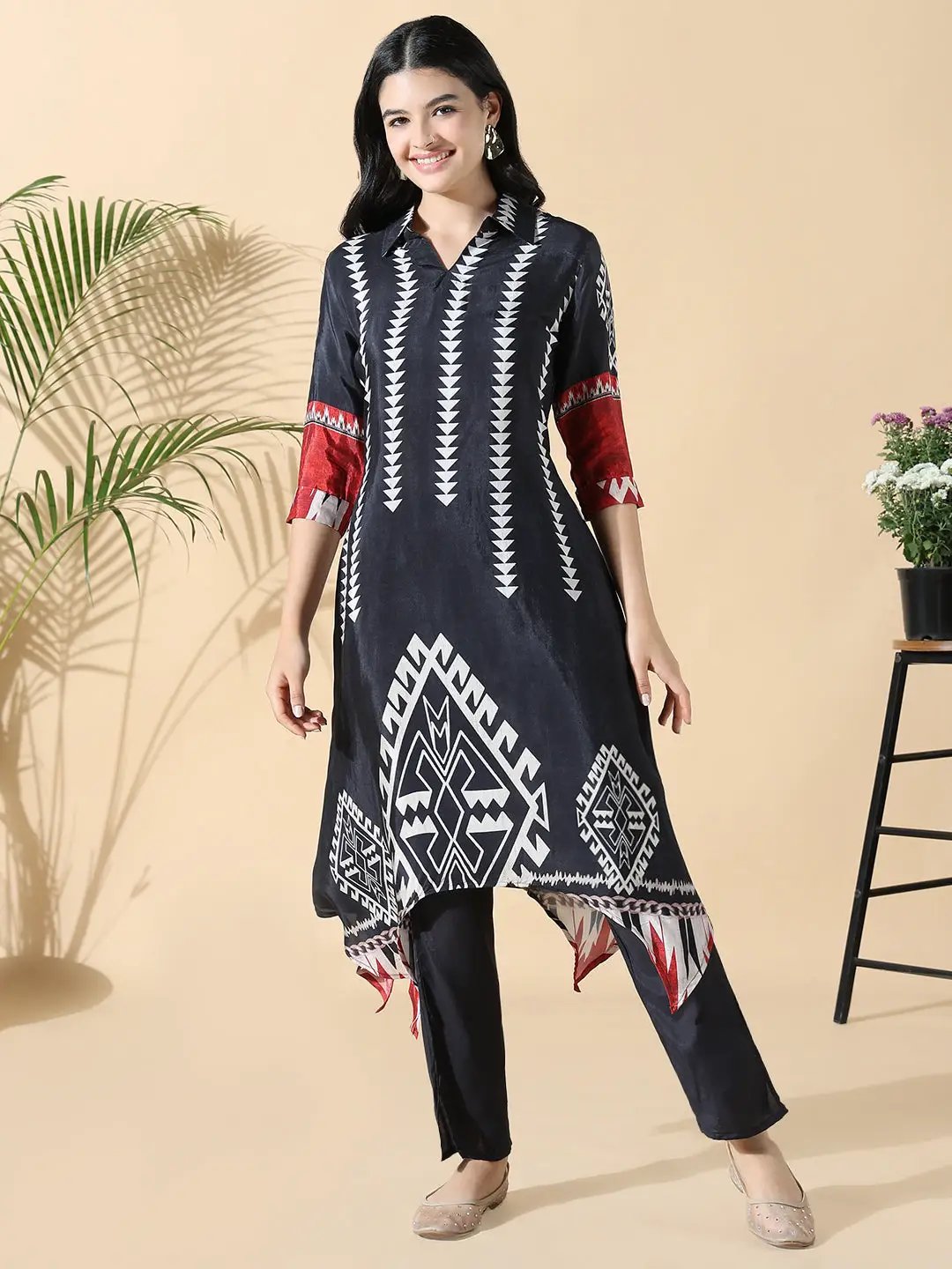 Women's Silk Geometric A-Line Black Kurta Set