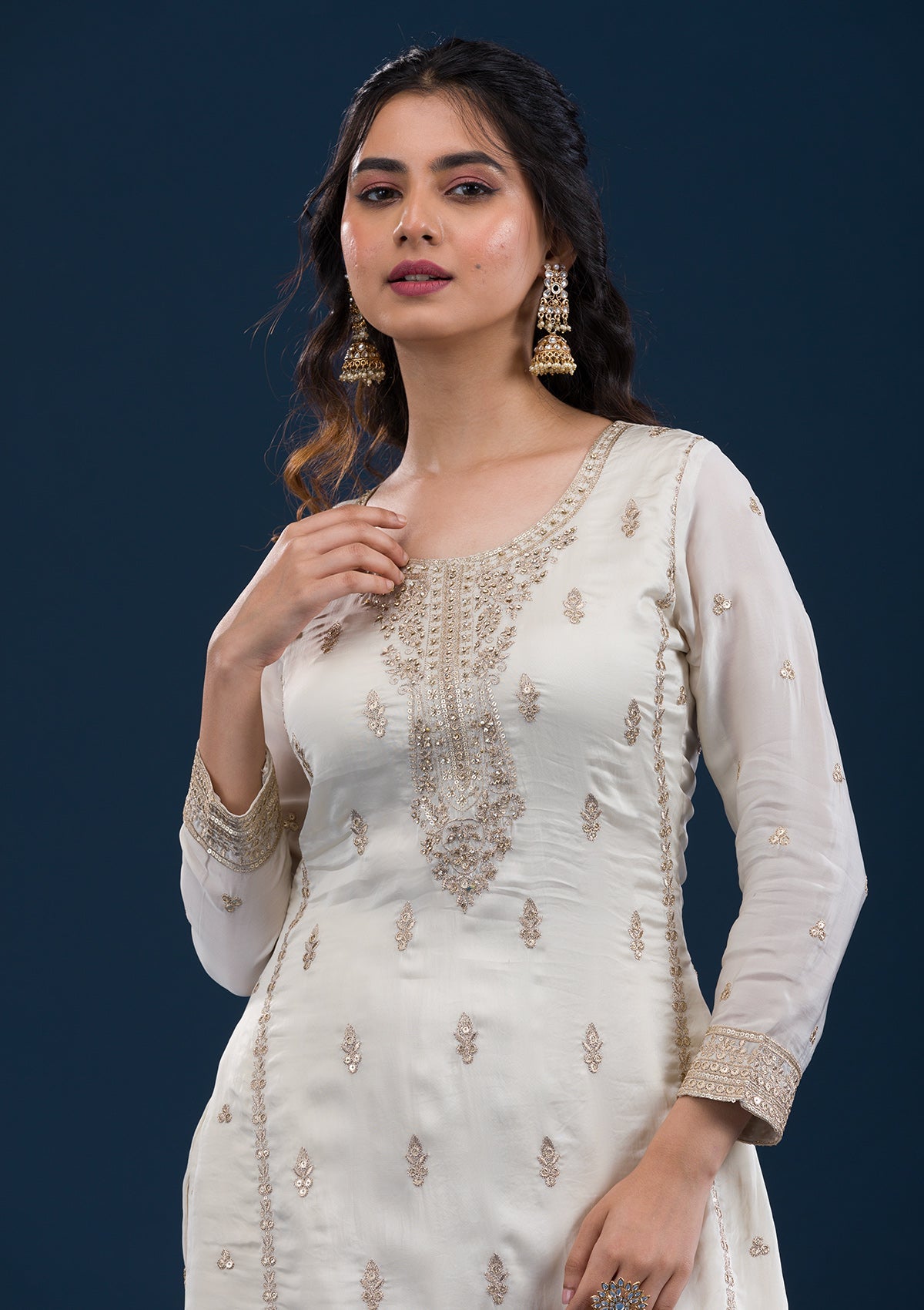 Off White Zariwork Semi Crepe Readymade Salwar Suit