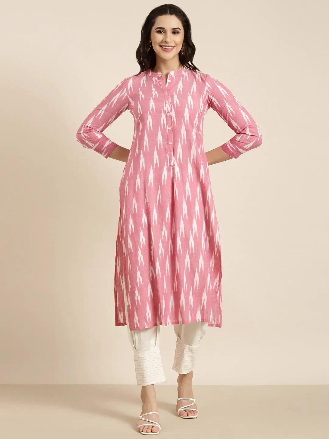 Women's Straight Pink Geometric Kurta Sets With Trousers