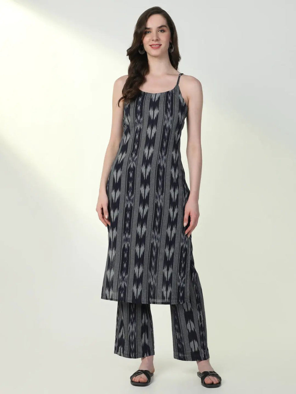 Women's Navy Blue Graphic Straight Kurta Set