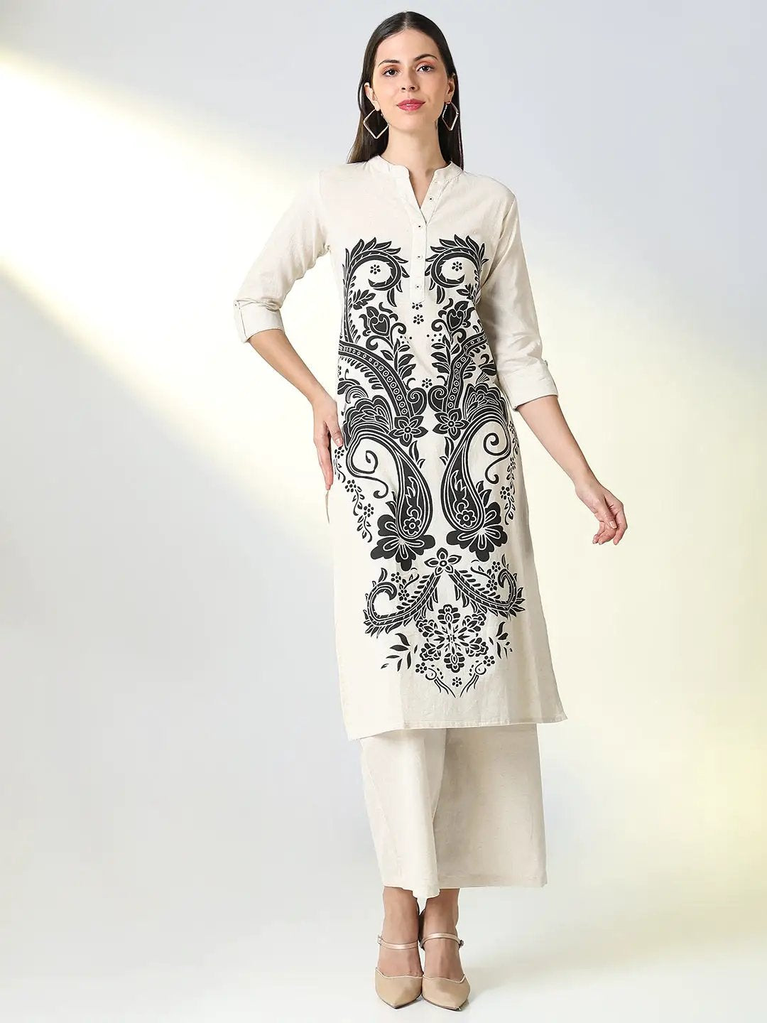 Women's Off White Graphic Straight Kurta Set