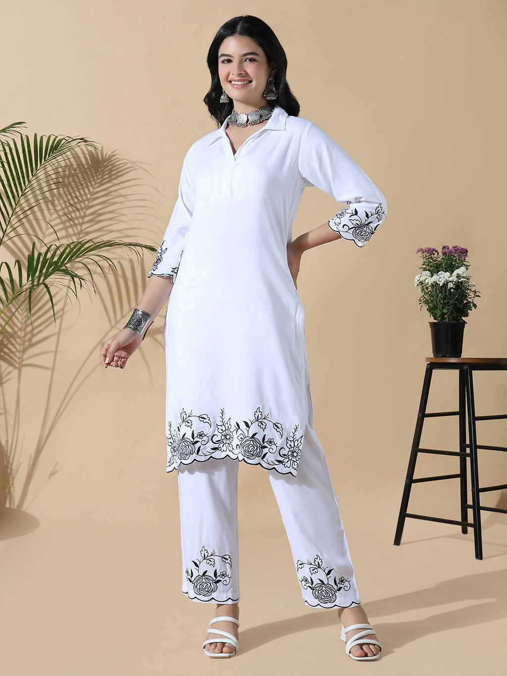 Women's Solid Straight Thread Work White Kurta Set