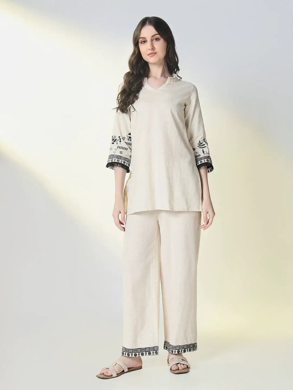 Women's Cream Solid Kurta Sets