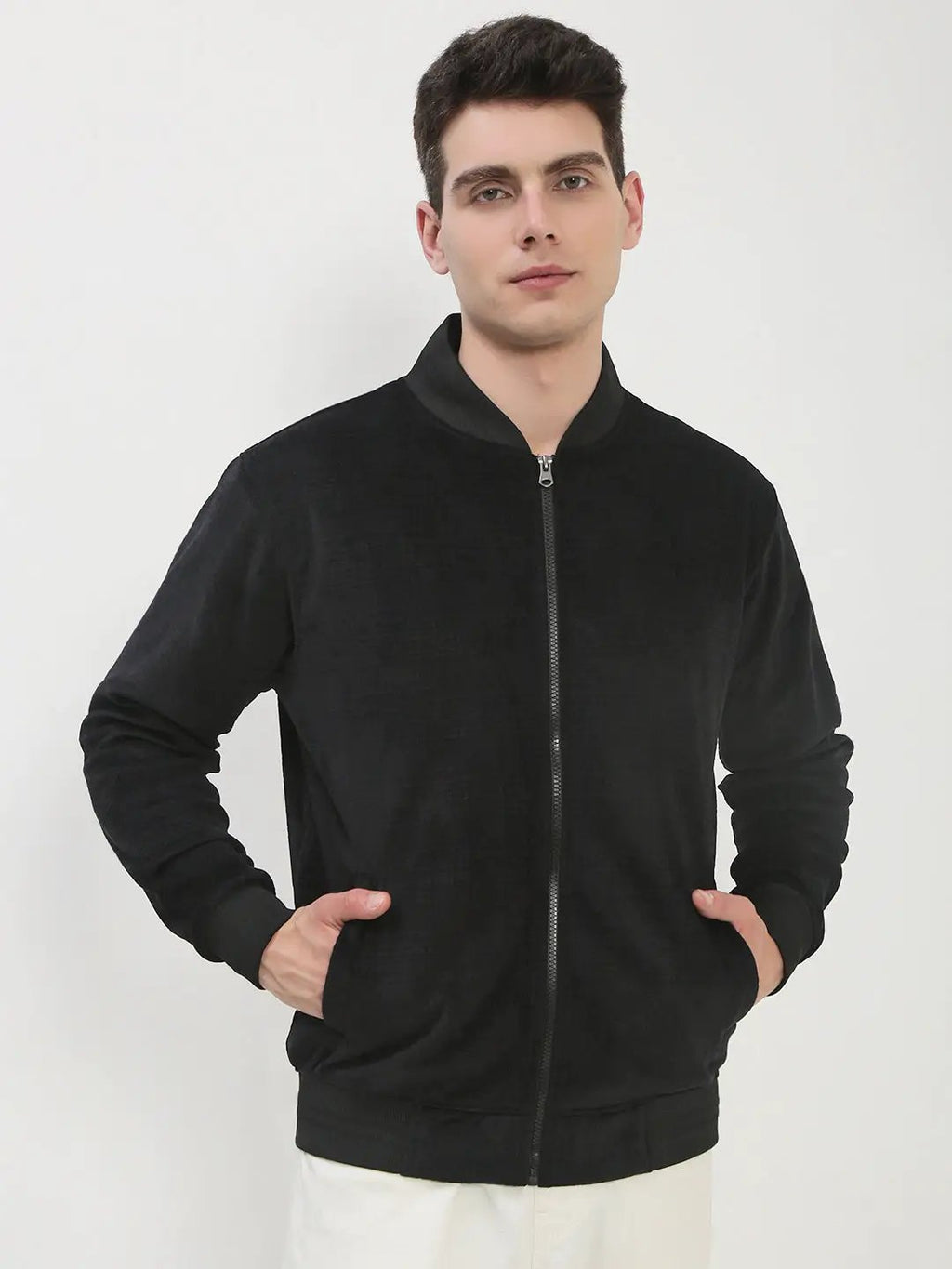 Men's Black Solid Sweatshirt
