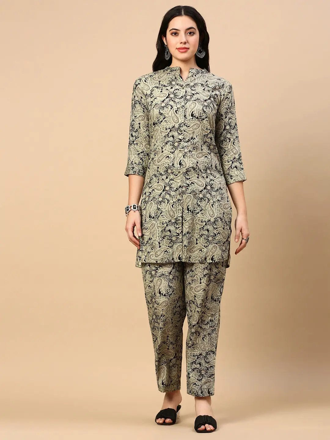 Women's Paisley Green Straight Kurta Set