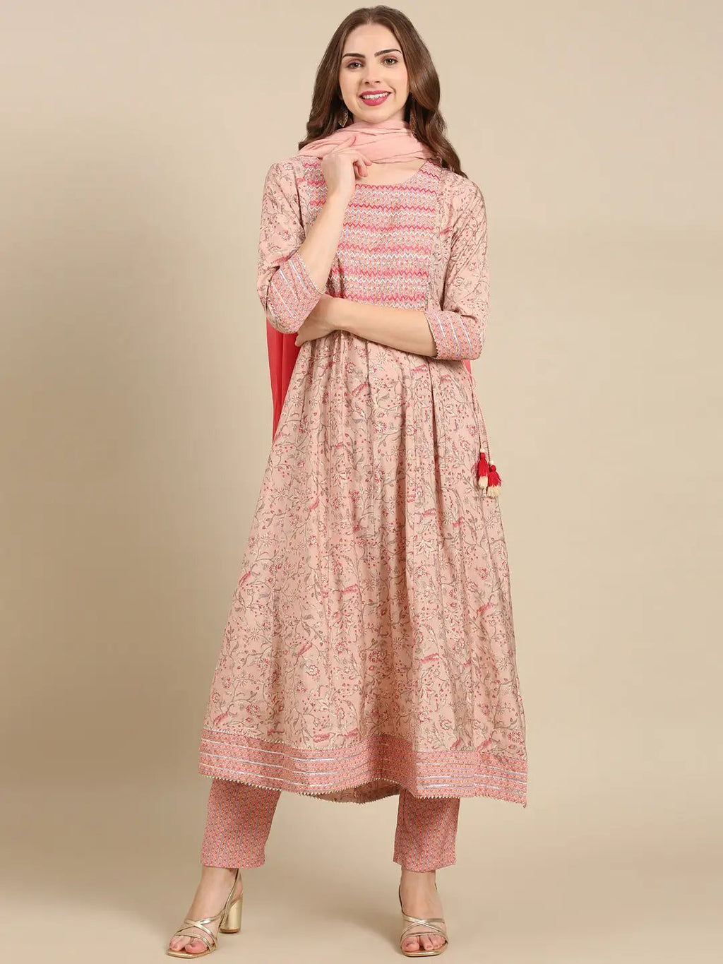 Women's Pink Floral Printed Gotta Patti Kurta Set With Dupatta