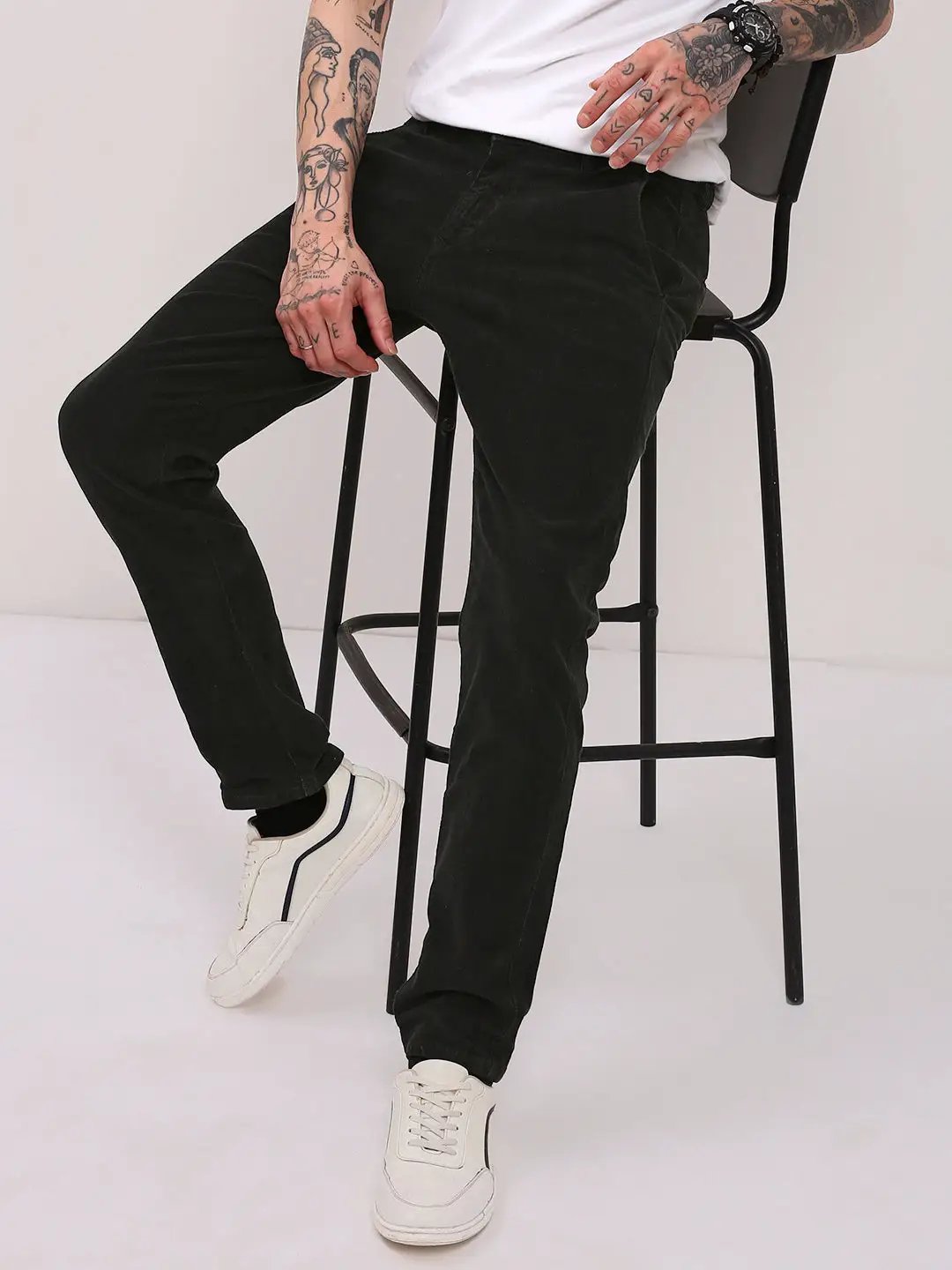 Men's Black Solid Trousers