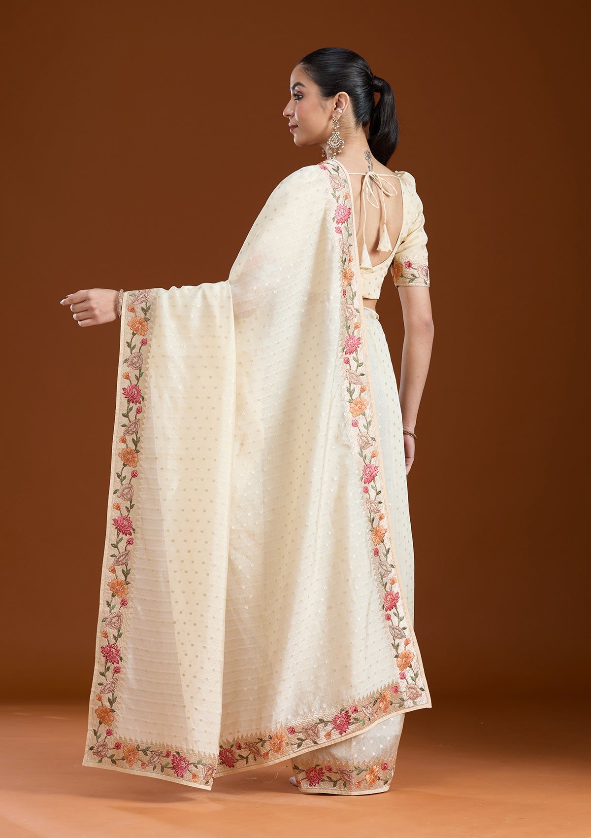 Cream Threadwork Tissue Saree