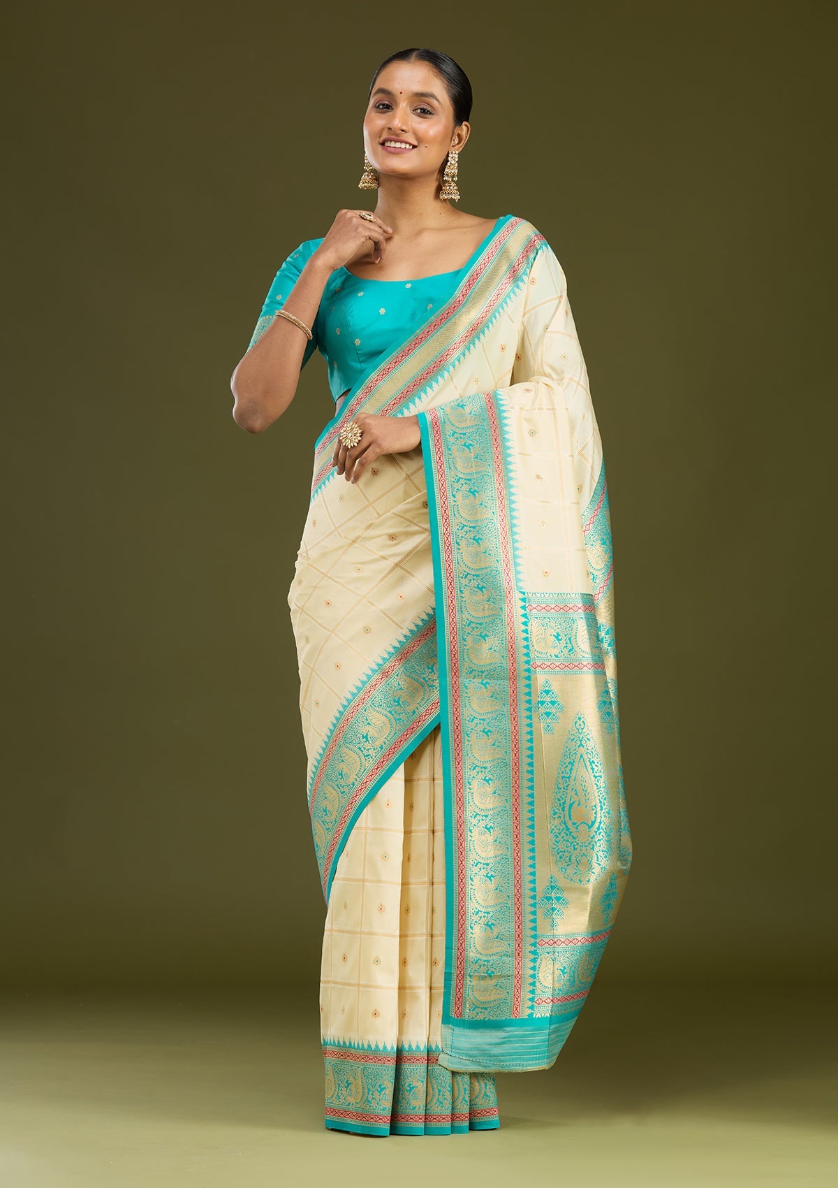 Off White Zariwork (Gold) Silk Saree