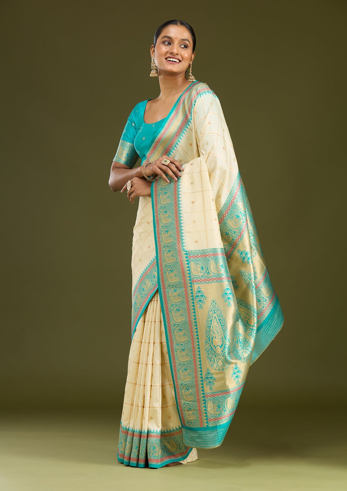 Off White Zariwork (Gold) Silk Saree