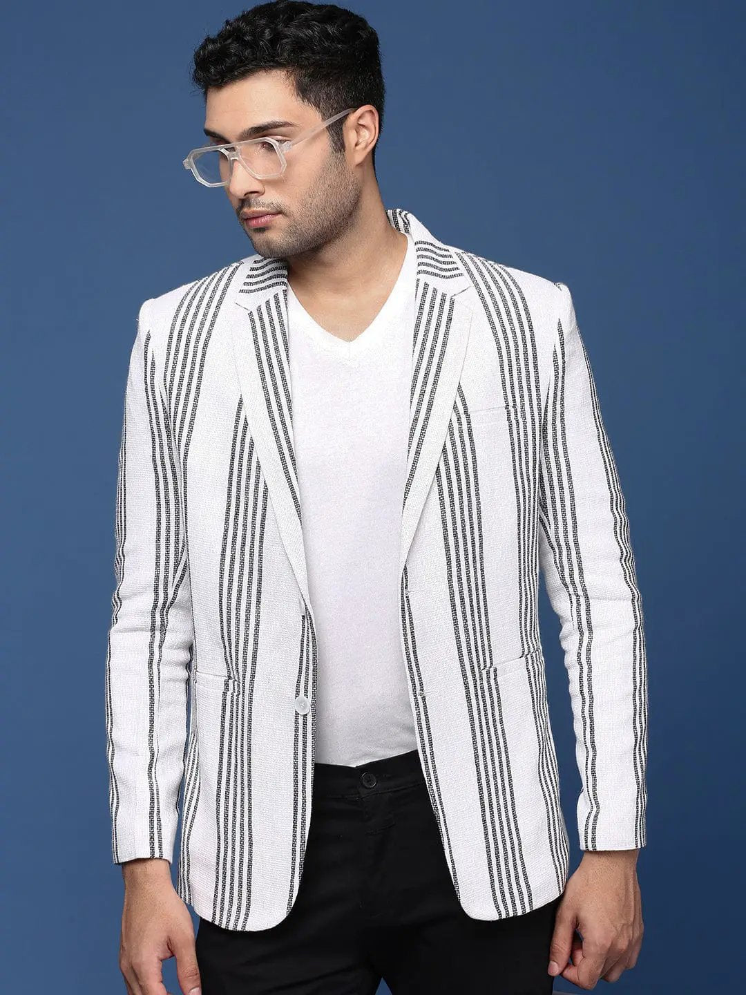 Men's White Striped Notched Lapel Collar Slim-Fit Single-Breasted Blazer